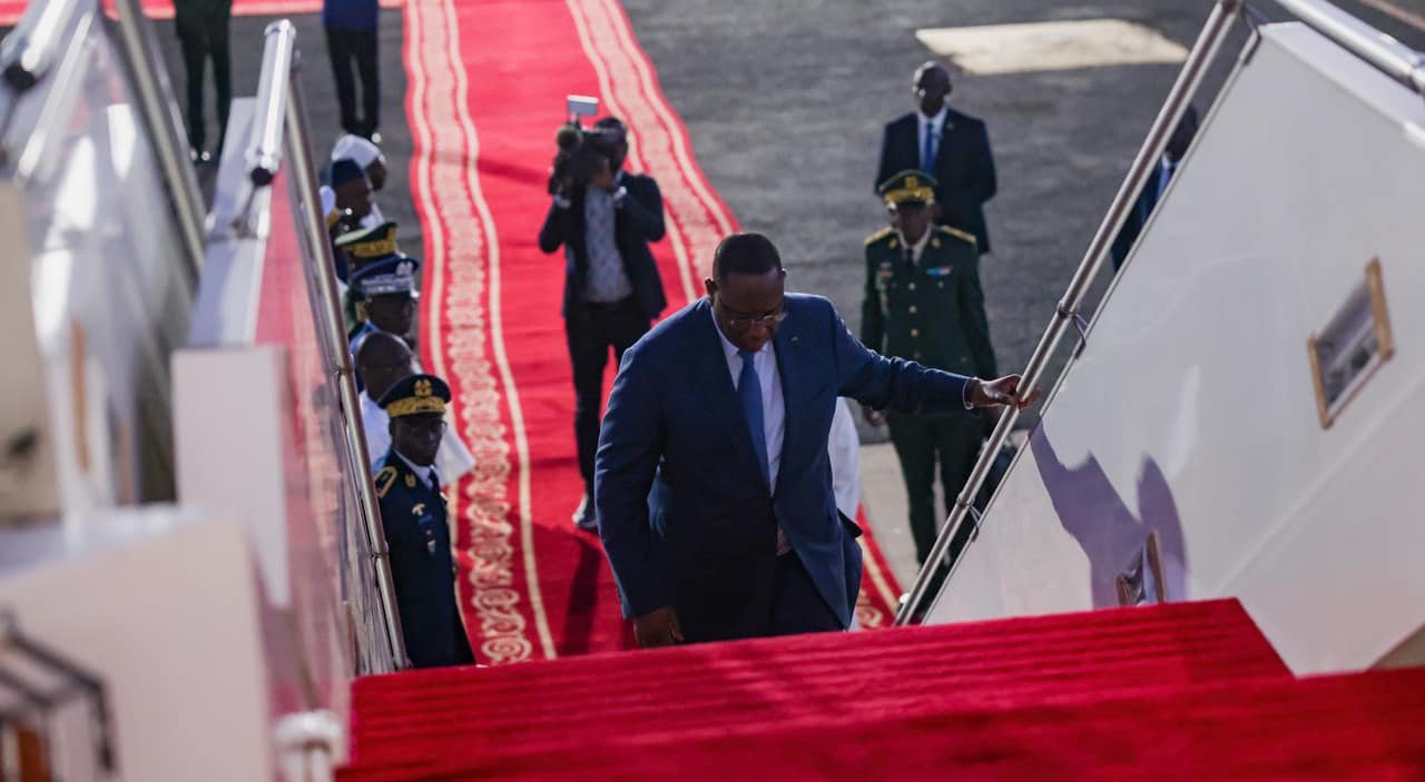 Couronnement de Charles III : Le Président Macky s’envole pour Londres