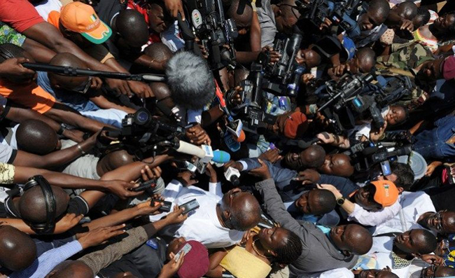 Malaise dans la presse: "L'impératif de se battre pour nos libertés quelles que soient nos divergences"