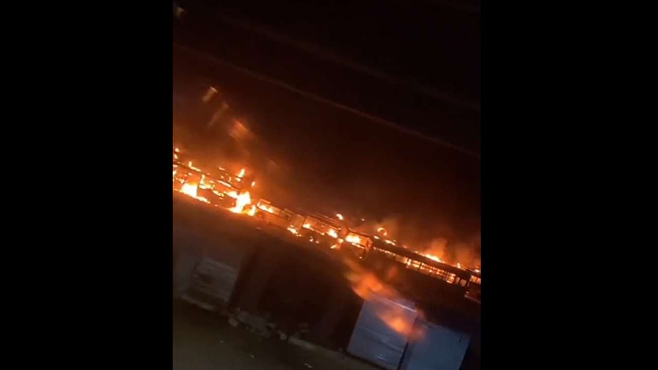 Keur Massar : plusieurs bus de Dakar Dem Dikk incendiés (Vidéo)