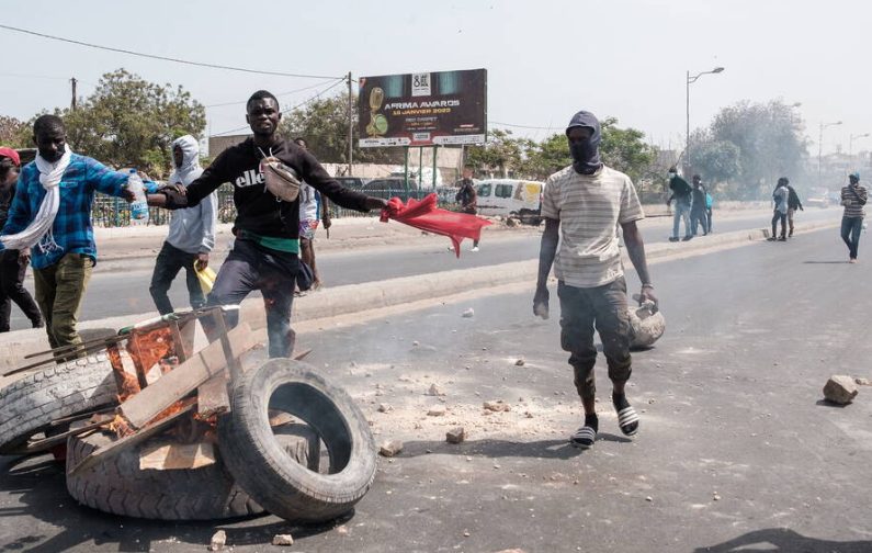 Crise politique au Sénégal un billard à trois bandes entre lopposant