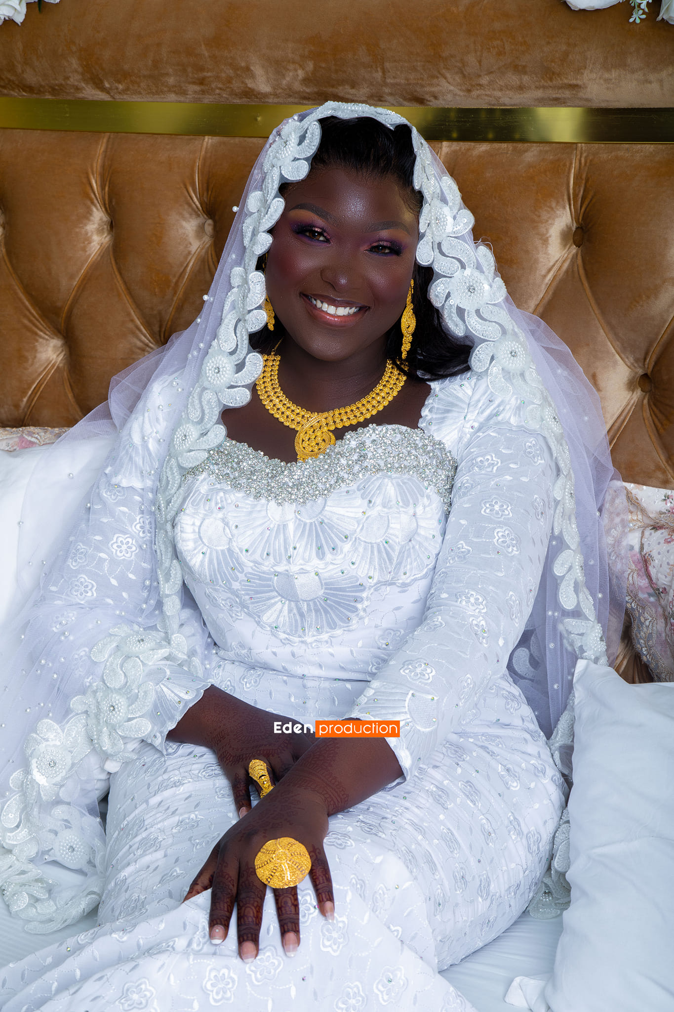 Devenue Mm Prio, Amsa lâche son plus beau sourire le jour de son mariage (Photos)