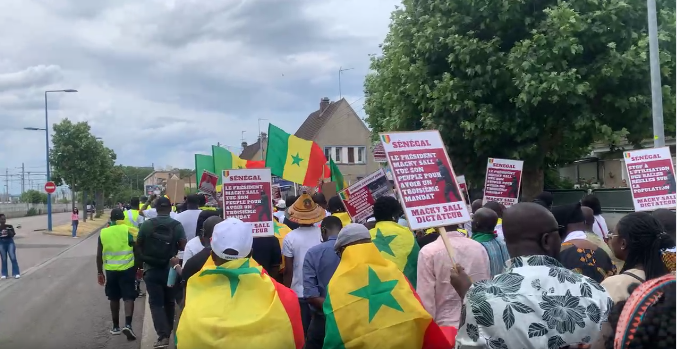 Mantes-la-Jolie : Forte mobilisation des Sénégalais de la Diaspora contre le régime de Macky (Vidéo)