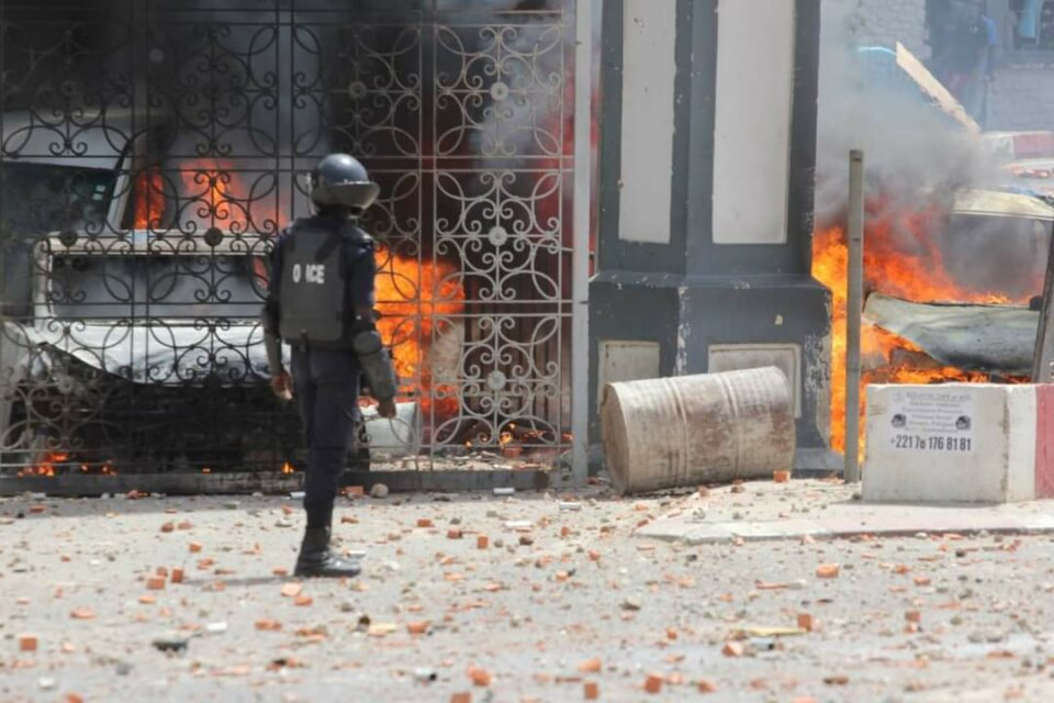 Saccage de 29 banques : 3 mois de réparation et près de 4 mois de chômage