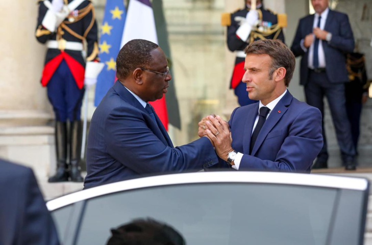 Sommet de Paris : Macky Sall et Macron discutent des relations bilatérales et des enjeux mondiaux