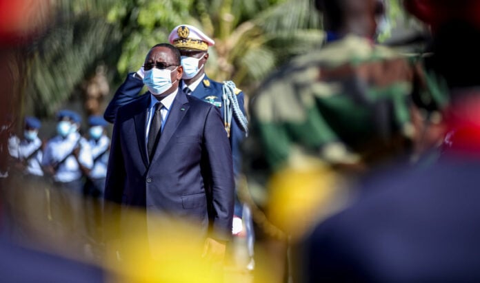 16 morts dans les manifestations : Macky Sall s’incline devant la mémoire des victimes