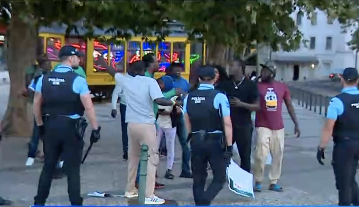 Portugal : Affrontements devant l’hôtel de Macky Sall à Lisbonne (Vidéo)