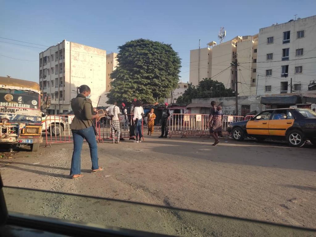 Impressionnant dispositif sécuritaire au Rond-point Canal 4, routes barricadées