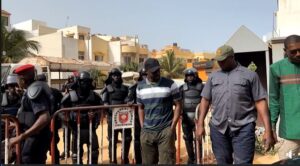 Levée du blocus chez lui : Sonko invite ses militants à rester chez eux (Senego TV)