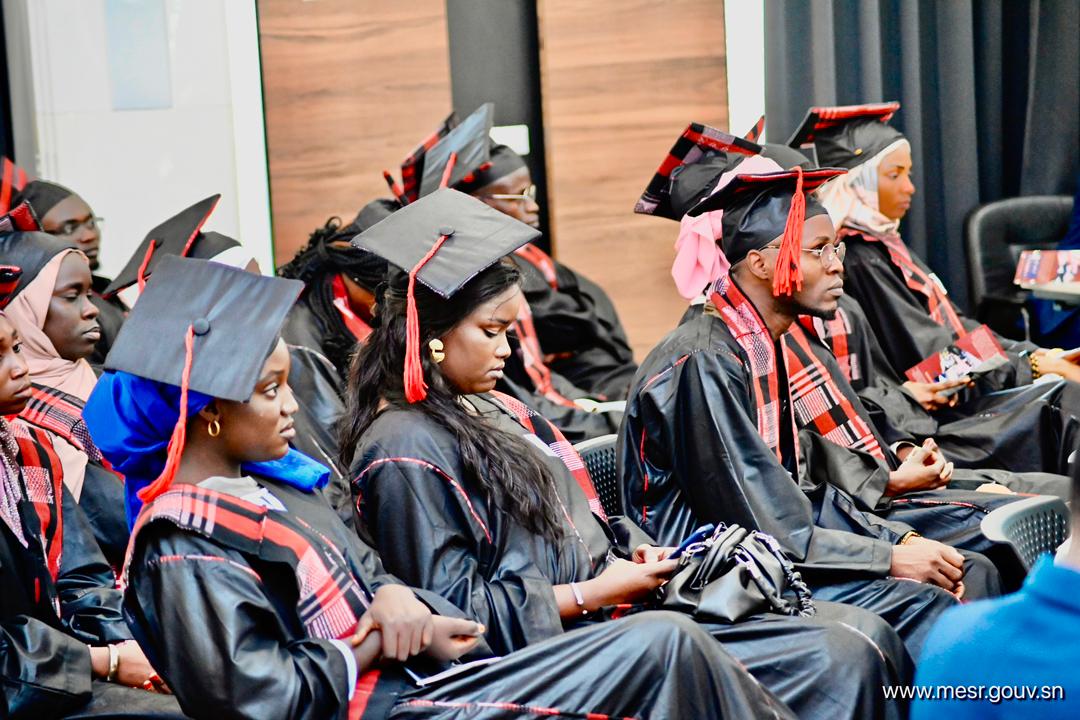 Remise de diplômes de la 12e promo : L’AIMS met 53 nouveaux mathématiciens sur le marché