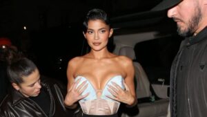 Rares confidences de Kylie Jenner sur ses Seins, lèvres : « J’aurais voulu ne jamais les refaire… »