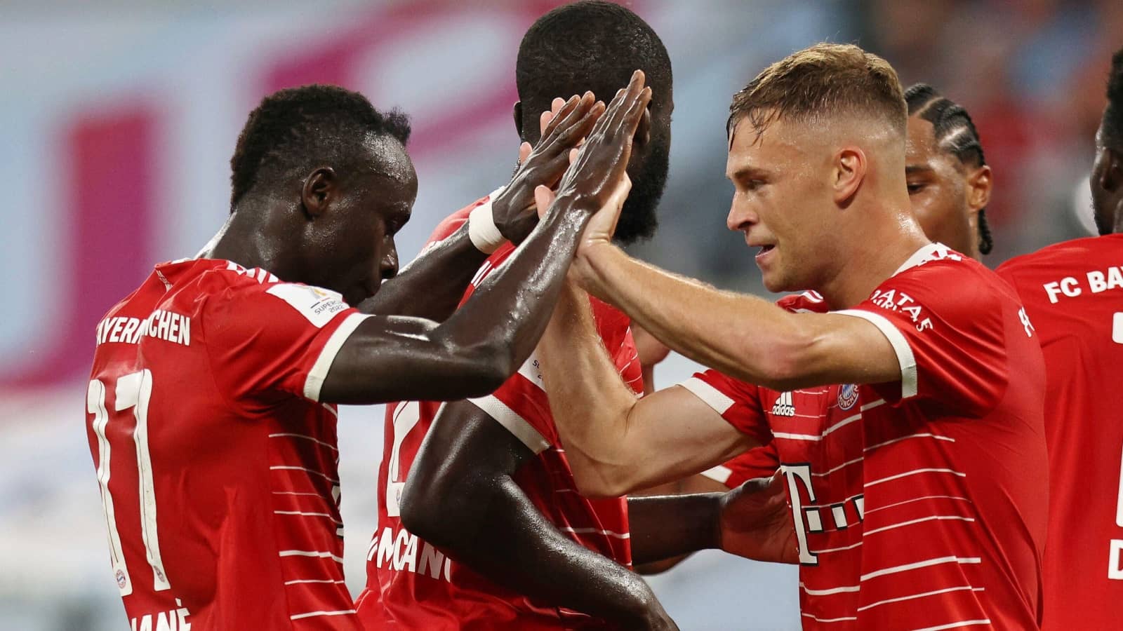 Kimmich sur Mané: « Cela peut être difficile, lorsque vous devez faire face à de nombreuses critiques »