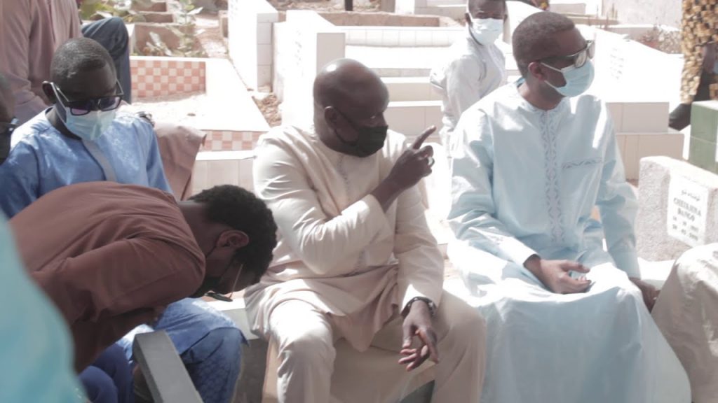 Ismaïla Lô pleure toujours Papa Thione: « il me manque, beaucoup de choses nous liaient »