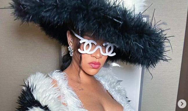 Rihanna partage un tendre cliché de ses vacances en famille