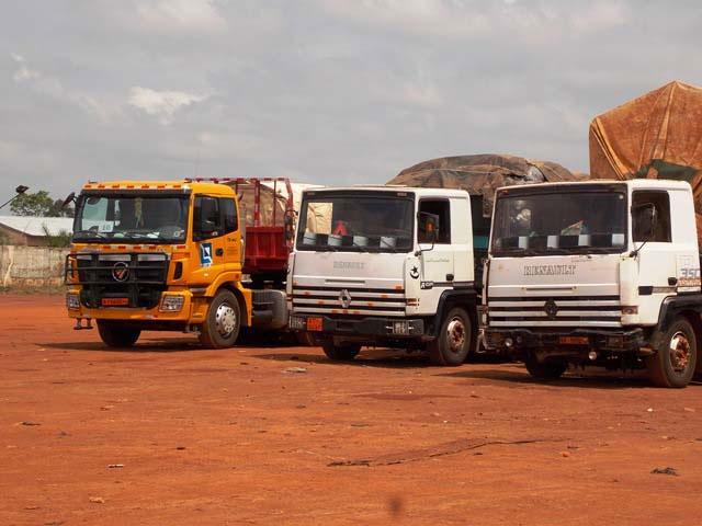 (2) Photos : Suspension des exportations de céréales levée exceptionnellement par le Burkina pour le Niger