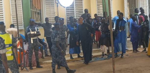 Visite de Macky Sall à Touba : Un incident évité de justesse entre gendarmes et Baye Faal chez le khalife…