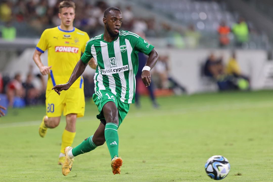 Yannick Arthur Gomis prolonge son contrat avec Aris Limassol jusqu’en 2025