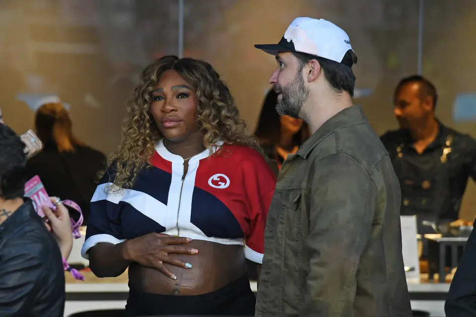 Serena Williams enceinte : spectacle de drones surprise pour révéler le sexe du bébé