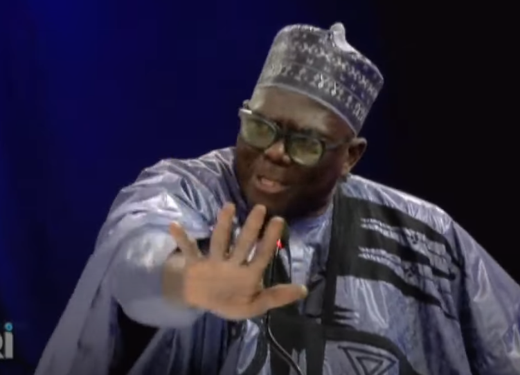Deux Sénégalais brû.lés dans un bus au cocktail Molotov : Moustapha Diakhaté dénonce le silence d’Aliou Tine