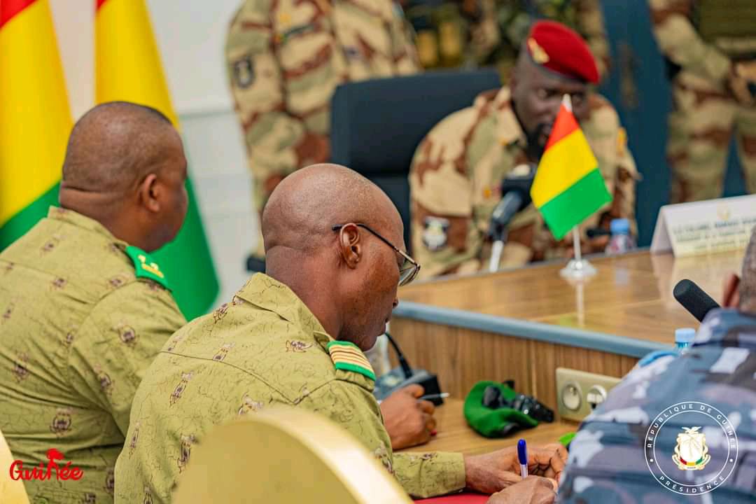 Coopération : Des putschistes nigériens reçus par des putschistes guinéens à Conakry (12 photos)