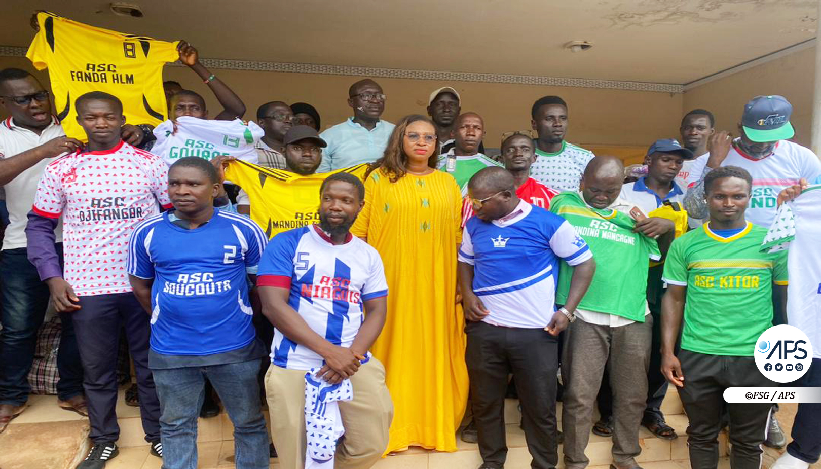 (2) Photos : Victorine Ndeye, maire de Niaguis, investit cinq millions de francs CFA dans le sport local