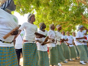 (3) Photos - Abdou Badji clôture son 5e camp de vacances à Thionck-Essyl avec une randonnée populaire