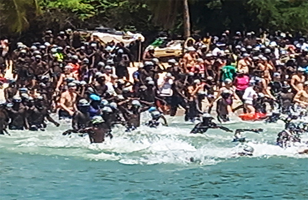 650 nageurs bravent la distance Dakar-Gorée lors de la 34e édition de la traversée