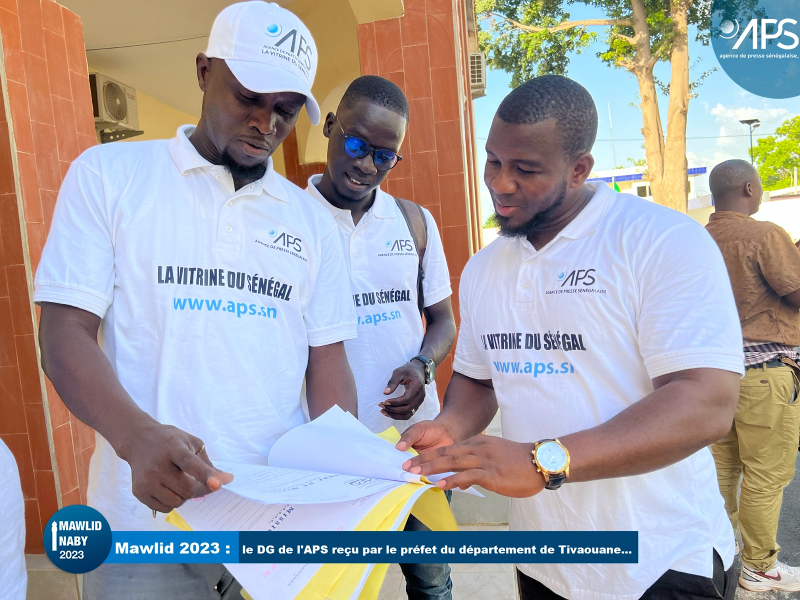 (8) Photos: Le Directeur Général de l