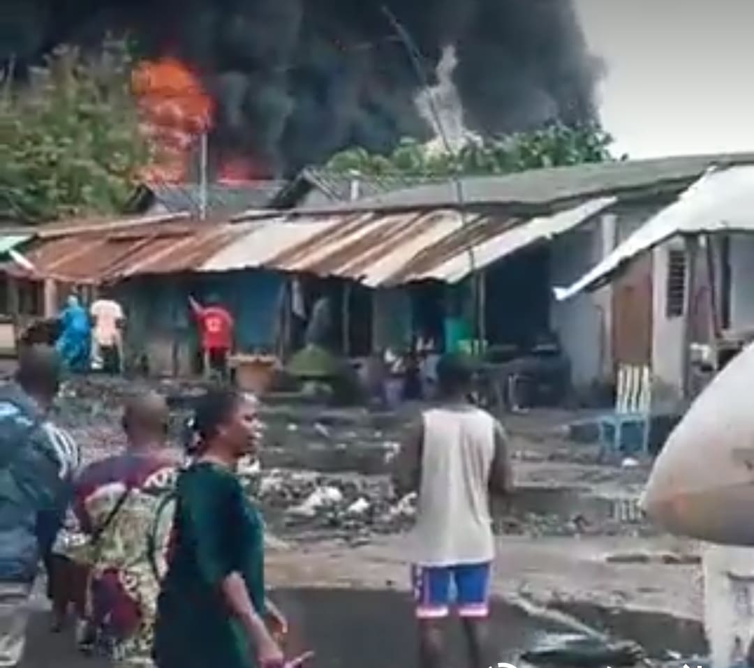 Bénin : 30 morts dans un incendie d’un entrepôt de contrebande de carburant à Sèmè-Kraké