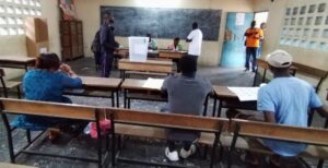 Côte d’Ivoire : Affluence et retards marquent les élections municipales et régionales