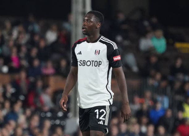 Fodé Ballo-Touré signe un début impressionnant à Fulham : révélations sur sa première expérience du football anglais