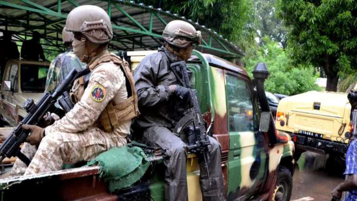 Mali : Attaque kamikaze meurtrière contre un camp militaire à Dioura