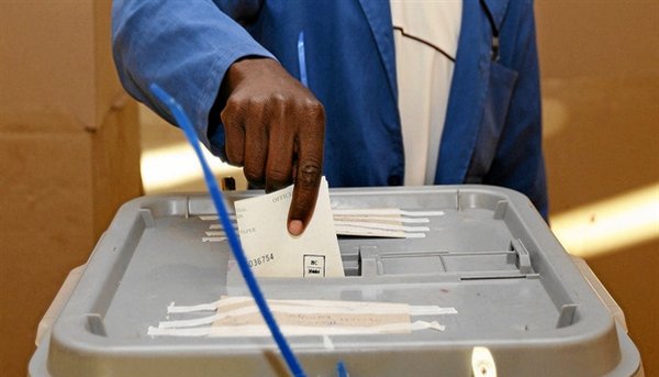 Modifications du code électoral: Karim WADE et Khalifa SALL éligibles pour la présidentielle de 2024