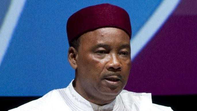 Niger : l’ex-président Mahamadou Issoufou s’oppose à une intervention militaire étrangère