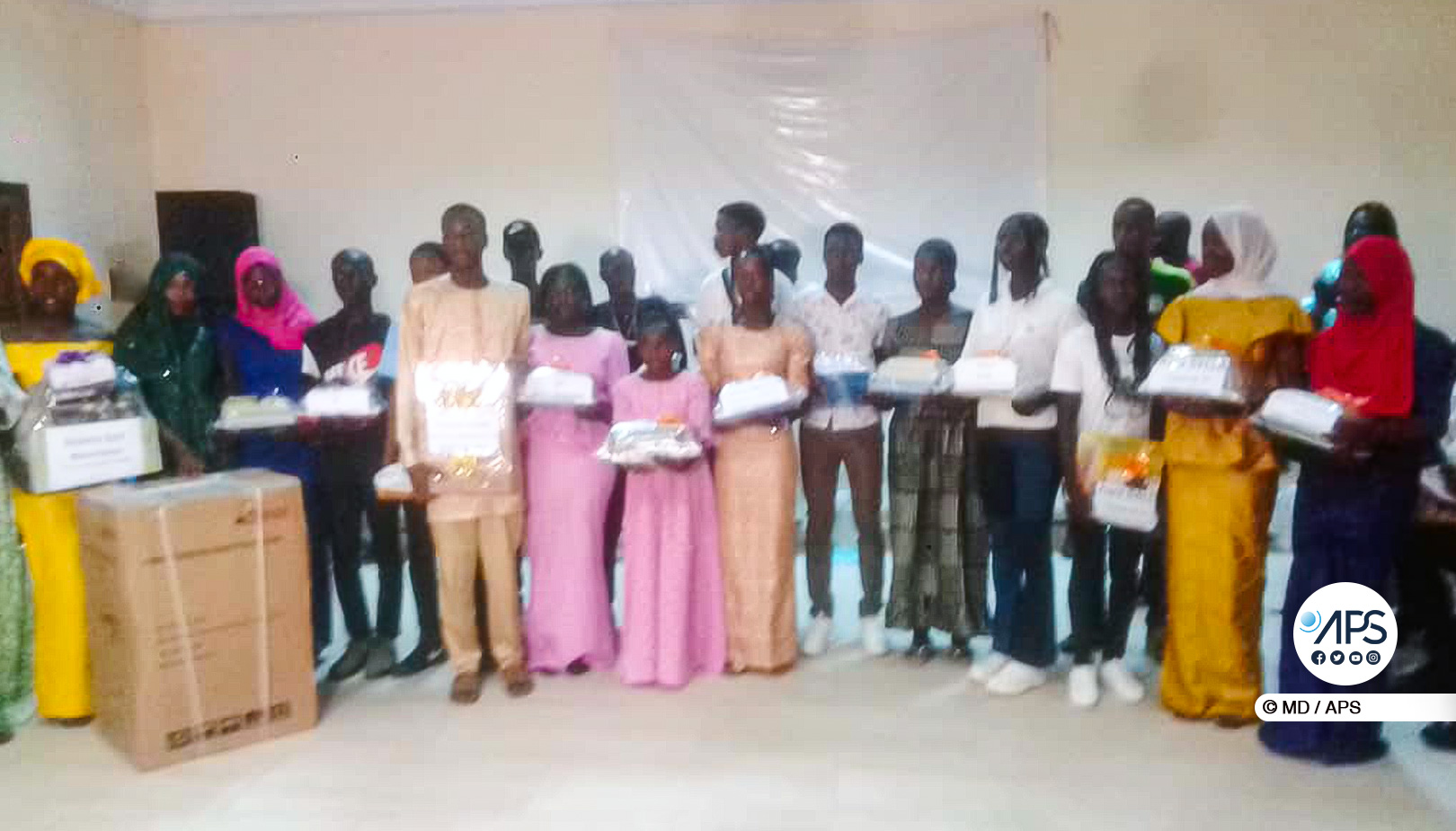 Photo: 23 enfants en difficulté de Ziguinchor, Sédhiou et Kolda primés pour leurs résultats scolaires