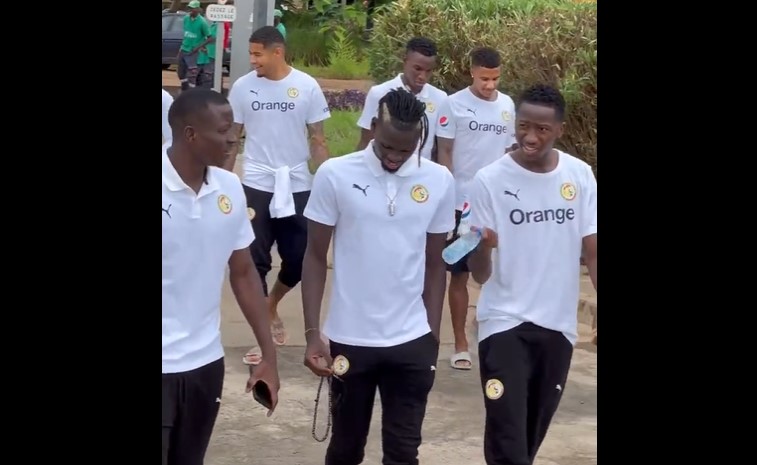 Foot – Sénégal vs Algérie: Regardez la traditionnelle balade d’avant match des Lions !