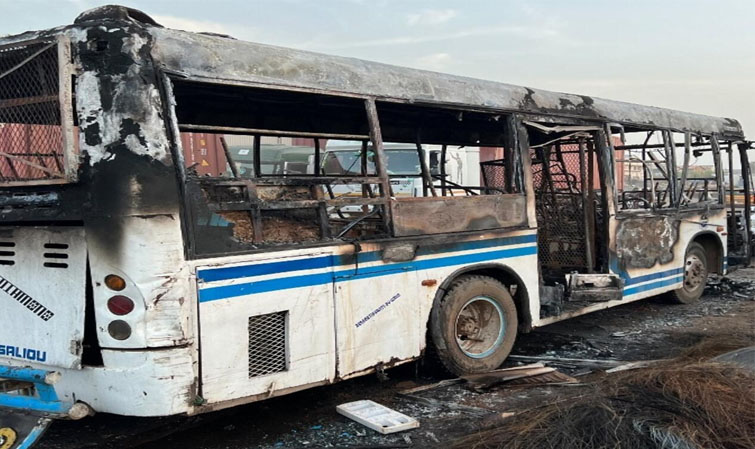 Affaire incendie du bus TATA à Yarakh : Découvrez la méthode rusée des enquêteurs pour la 1ère arrestation