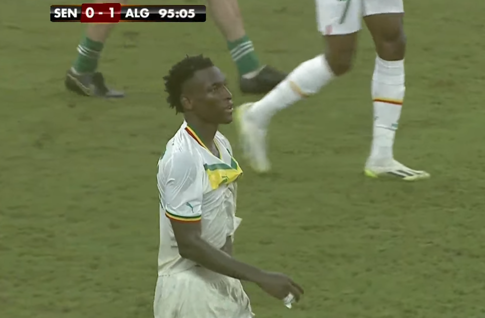 Le Sénégal subit sa première défaite au stade Abdoulaye Wade face aux Fennecs de l’Algérie