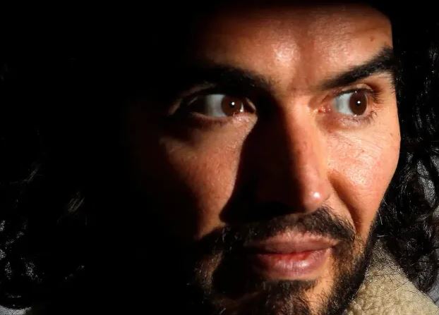 Le comédien Russell Brand accusé de viol par plusieurs femmes : Les témoignages…