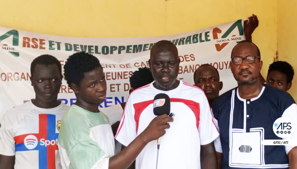(3) Photos - 38 jeunes formés en éducation financière et business plan par Noga Mine à Kédougou
