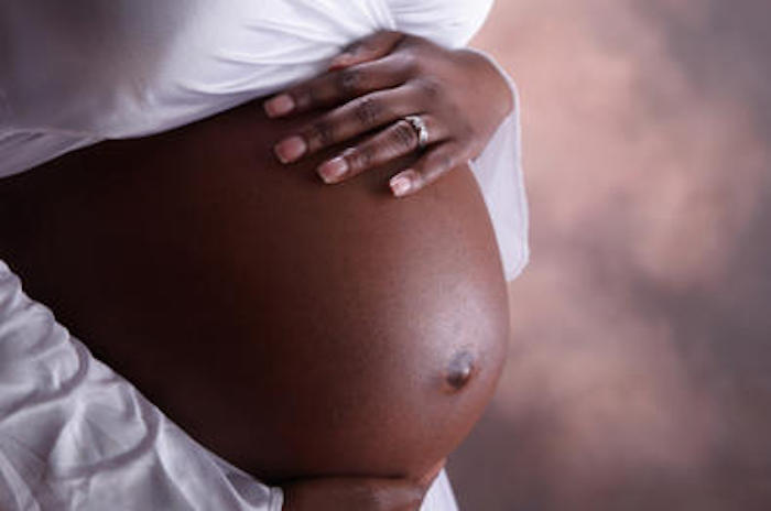 Grossesse hors mariage : L’élève abandonne son nouveau-né sur les marches d’un immeuble 