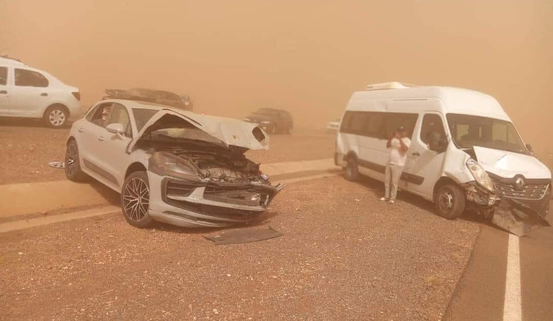 Maroc : La tempête ‘Bernard’ déchaîne des rafales de vent et provoque des carambolages