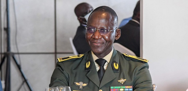 Mbaye Cissé installe le nouveau Commandant de la Zone militaire n°7 : le Colonel Thierno Gningue