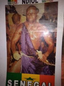 Photo - Mamadou Mbingane Sagne, ancien champion de lutte, honoré par l