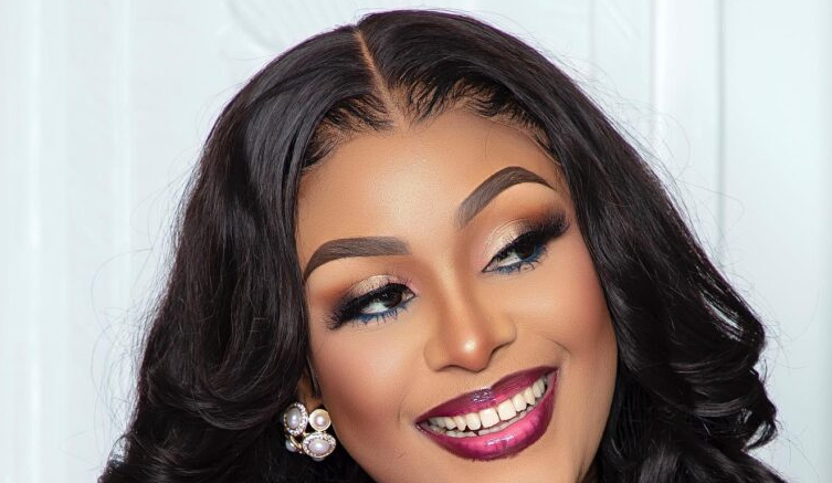 L’actrice Adja dans une toute autre allure renversante…(photos)