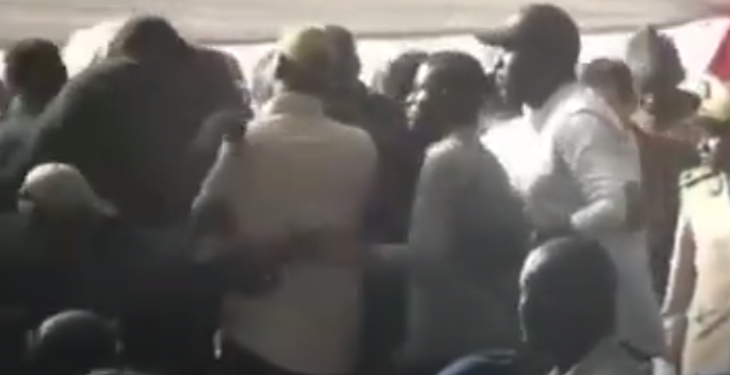 Gros couac autour du Pm Amadou Ba : Un membre présumé de sa sécurité neutralisé (vidéo)