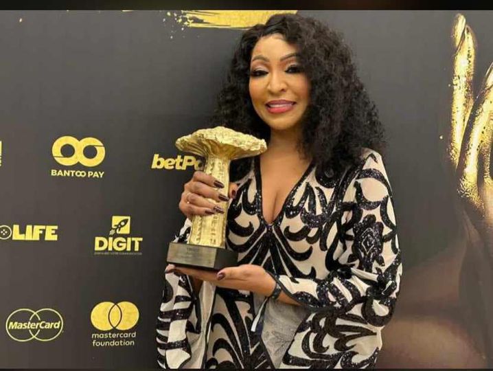 Trace Awards: Viviane  Chidid s’impose devant Tiwa Savage et  Josey (Vidéo)