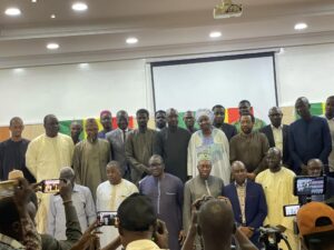 FITE : Sans Taxawu et Pds, 35 candidats officialisent leur union contre Macky… (photos)