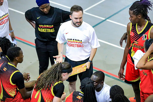 Alberto Antuña, nouveau défi avec les Lionnes du Sénégal : Un parcours à relever en tant que deuxième étranger à la tête de l’équipe