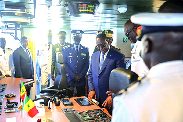 Le Président Sall prend les rênes pour endiguer l’émigration irrégulière au Sénégal