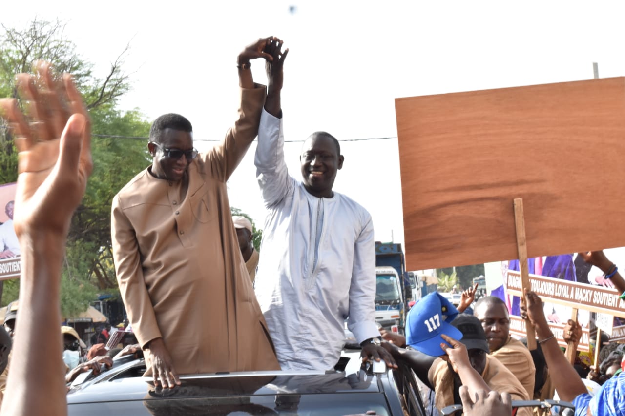 Tivaouane : L’accueil populaire réservé à Amadou Ba par Diagne Sy Mbengue et les militants (photos)